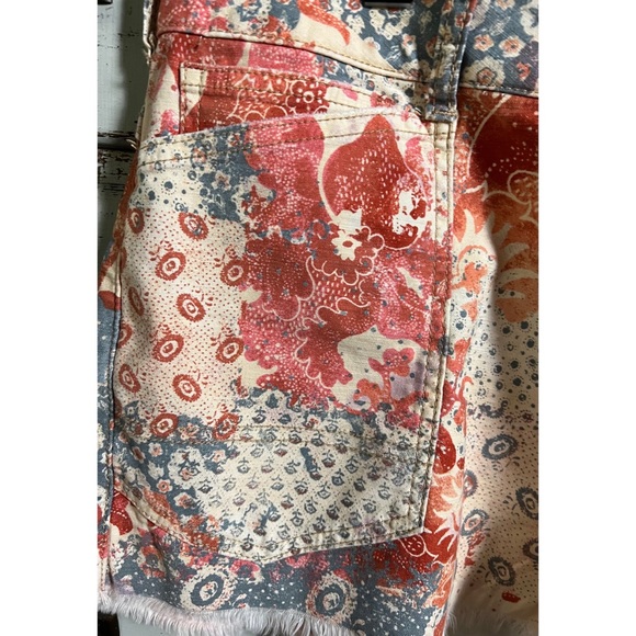 Anthropologie Pilcro Wanderer Low Rise Paisley Shorts 32 - Picture 4 of 9